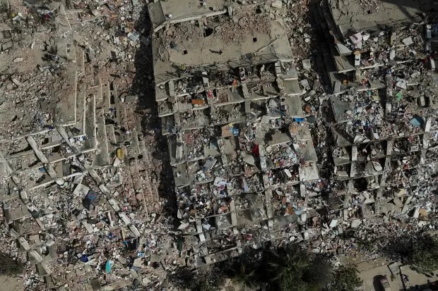 Venezuela earthquake death toll tops 1,400